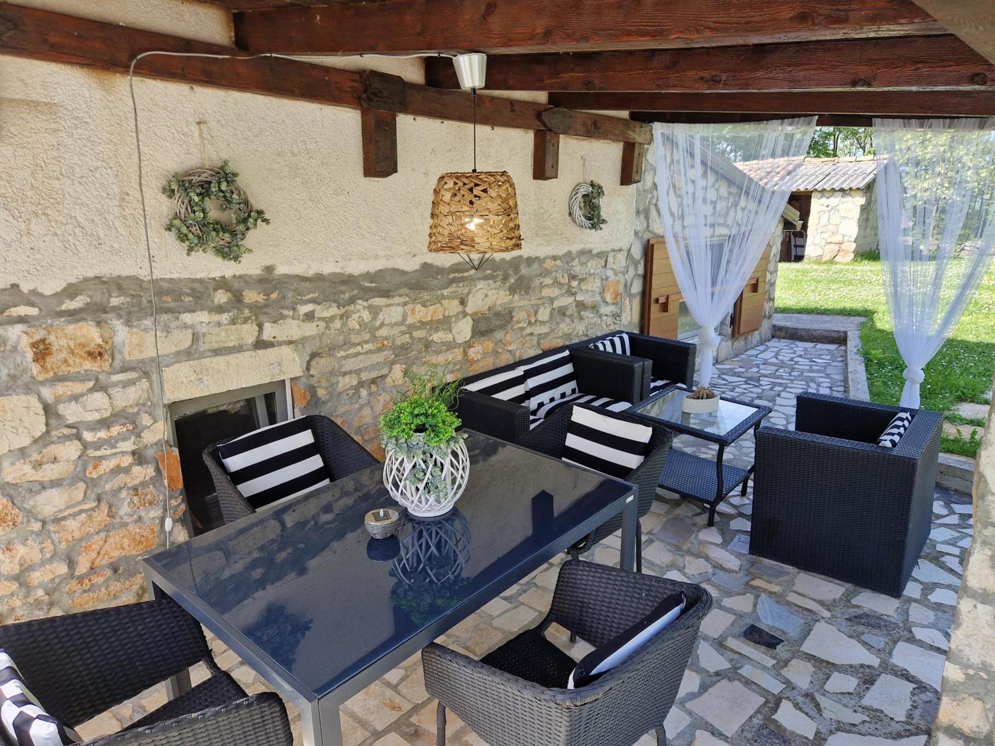 Holiday House Vuki Nedeščina Eksteriør billede